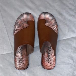 Size 10 blowfish sandals